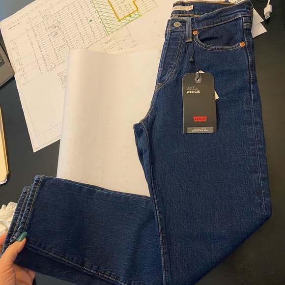 NWT Levi’s Premium Wedgie straight leg jean woman size 26 - Picture 2 of 7